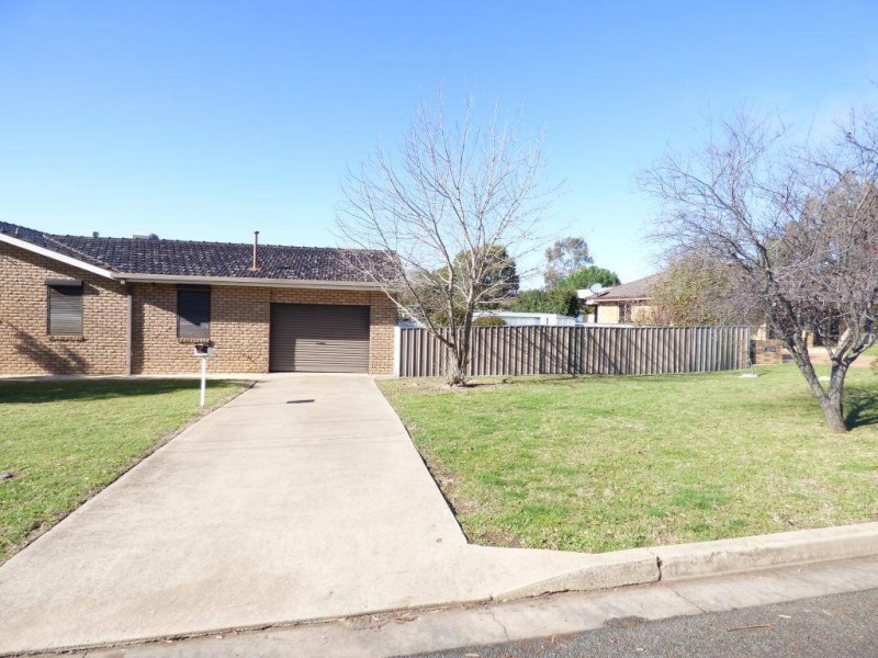 50 Cowcumbla Street, Cootamundra NSW 2590
