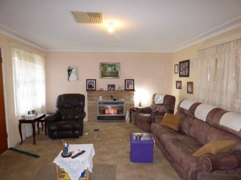 19 Hemet Crescent, Cootamundra NSW 2590