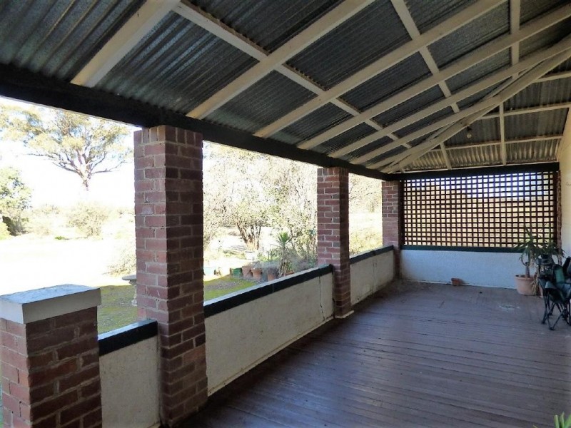 93 Racecourse Lane, Stockinbingal NSW 2725