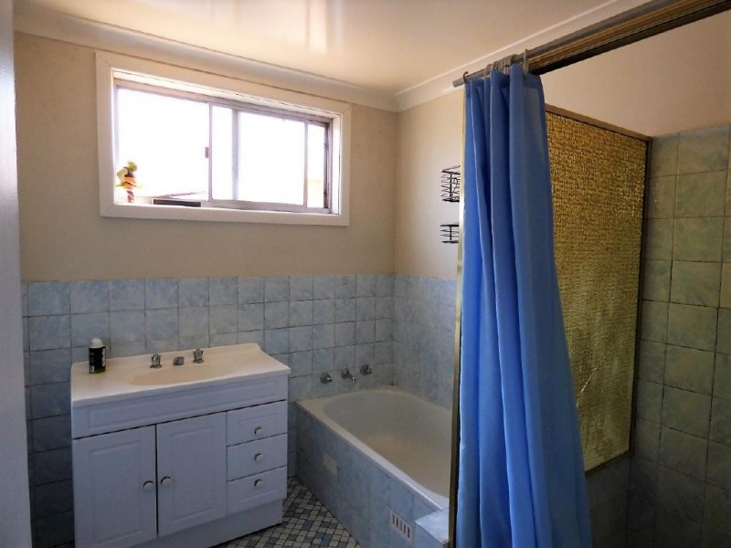 120 Thompson Street, Cootamundra NSW 2590