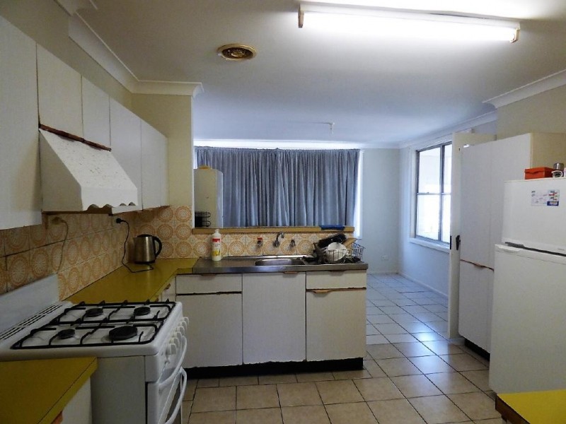 120 Thompson Street, Cootamundra NSW 2590