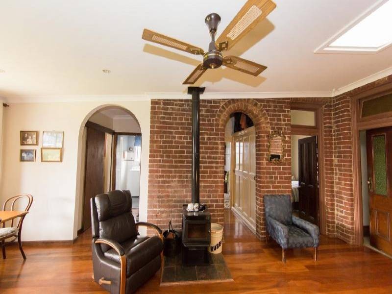 7 Adams Street, Cootamundra NSW 2590