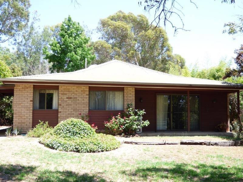 21 John Street, Cootamundra NSW 2590