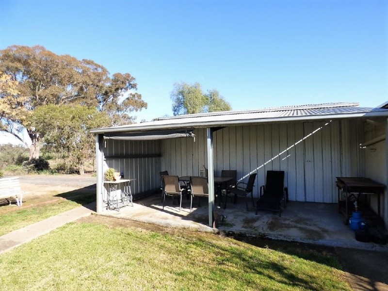 93 Racecourse Lane, Cootamundra NSW 2590