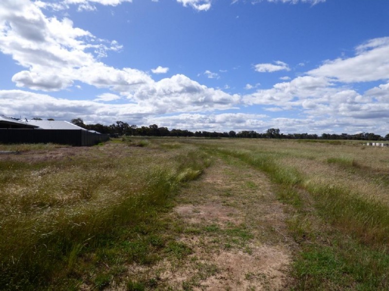 Keith Taylor Crescent, Cootamundra NSW 2590