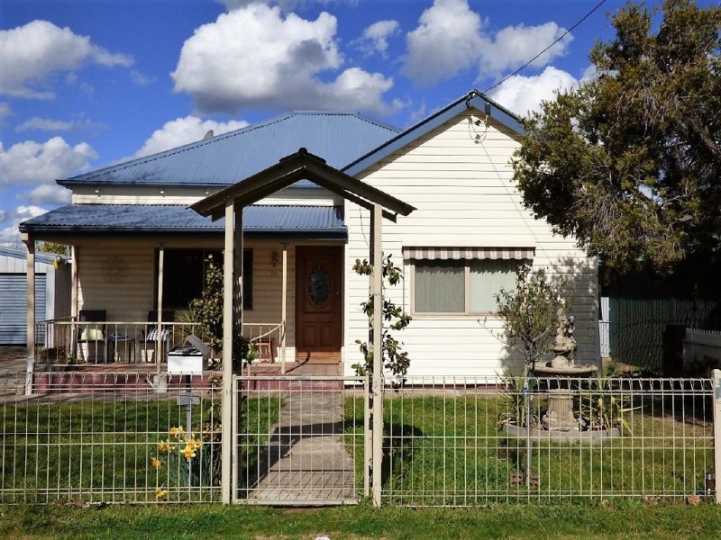 28 Warren Street, Cootamundra NSW 2590