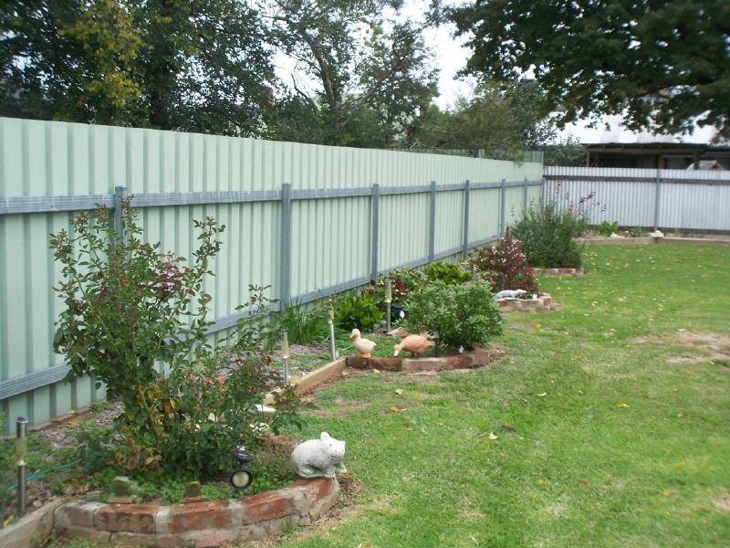 6 Justin Street, Cootamundra NSW 2590