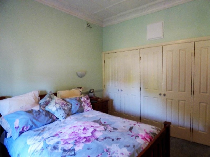 6 Ursula Street, Cootamundra NSW 2590