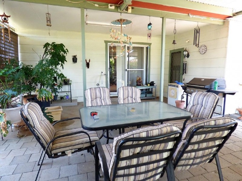 6 Ursula Street, Cootamundra NSW 2590