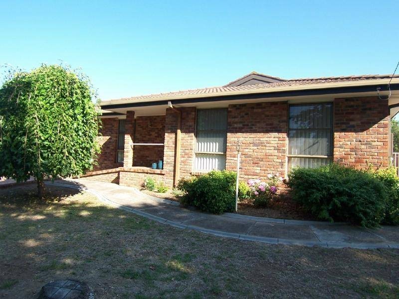 5 Dickson Street, Cootamundra NSW 2590