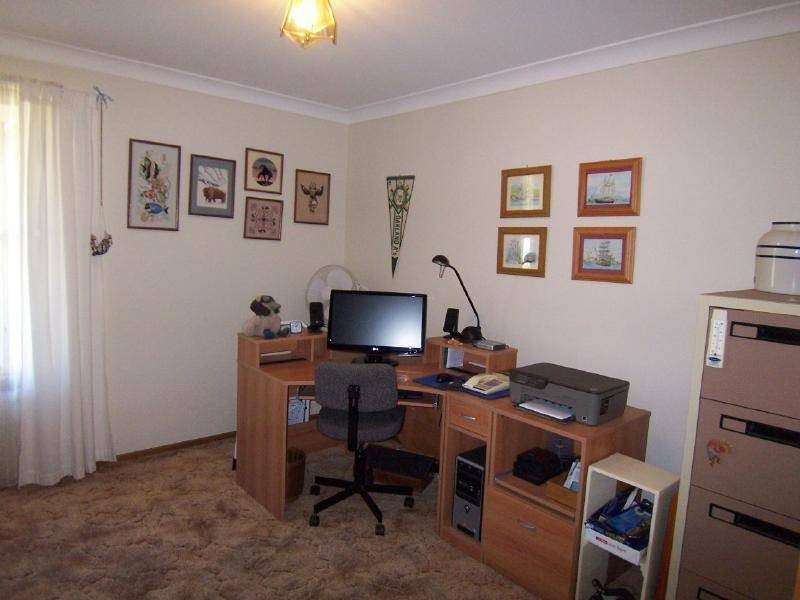 5 Dickson Street, Cootamundra NSW 2590