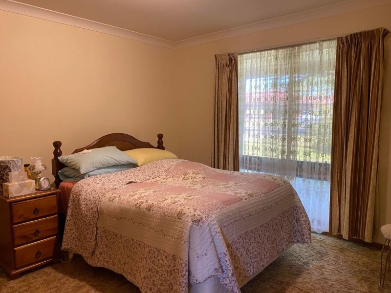 38 Cutler Avenue, Cootamundra NSW 2590