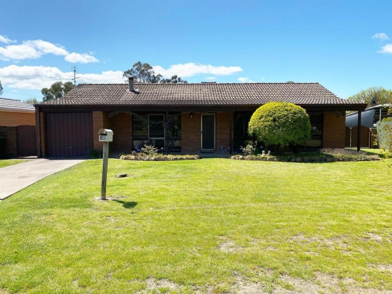 38 Cutler Avenue, Cootamundra NSW 2590