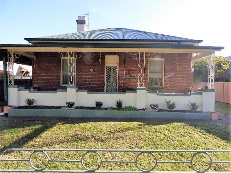 11 Parker Street, Cootamundra NSW 2590