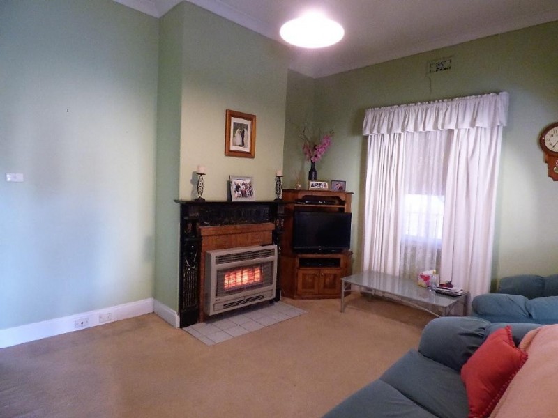 11 Parker Street, Cootamundra NSW 2590