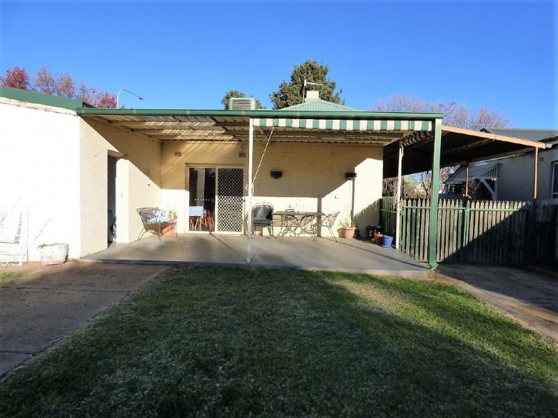 11 Parker Street, Cootamundra NSW 2590