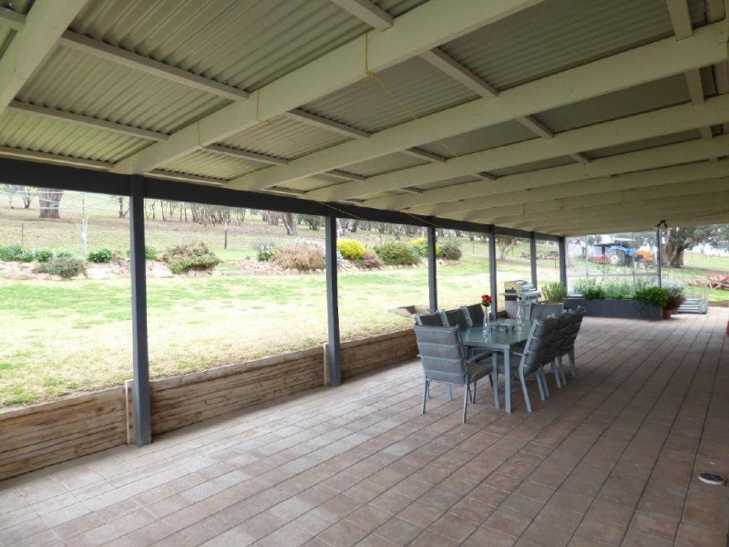 582 Back Brawlin Road, Cootamundra NSW 2590