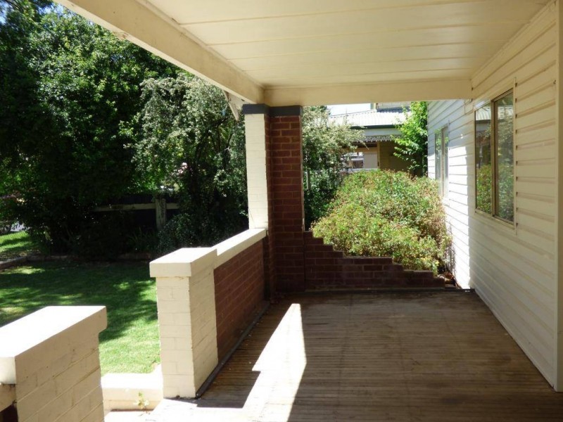 14 Justin Street, Cootamundra NSW 2590