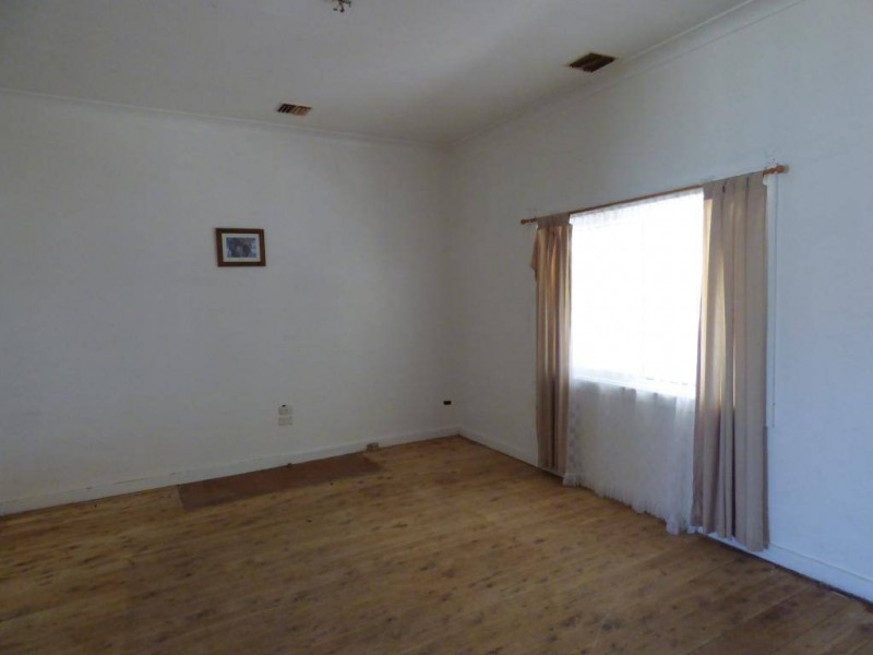 14 Justin Street, Cootamundra NSW 2590