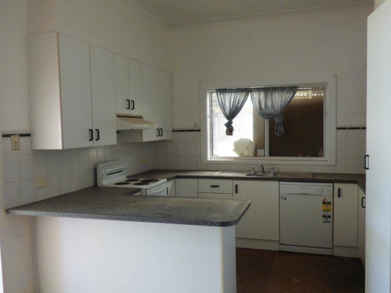 14 Justin Street, Cootamundra NSW 2590