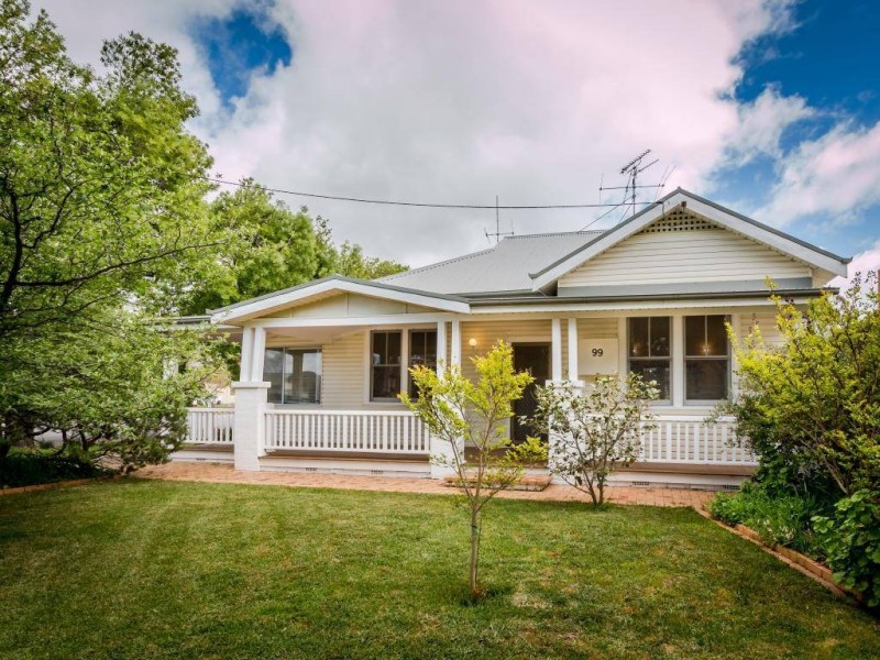 99 Thompson Street, Cootamundra NSW 2590