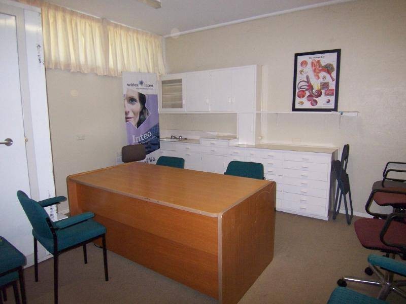 34 COOPER STREET, Cootamundra NSW 2590