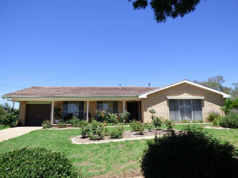 30 Lawrence Street, Cootamundra NSW 2590