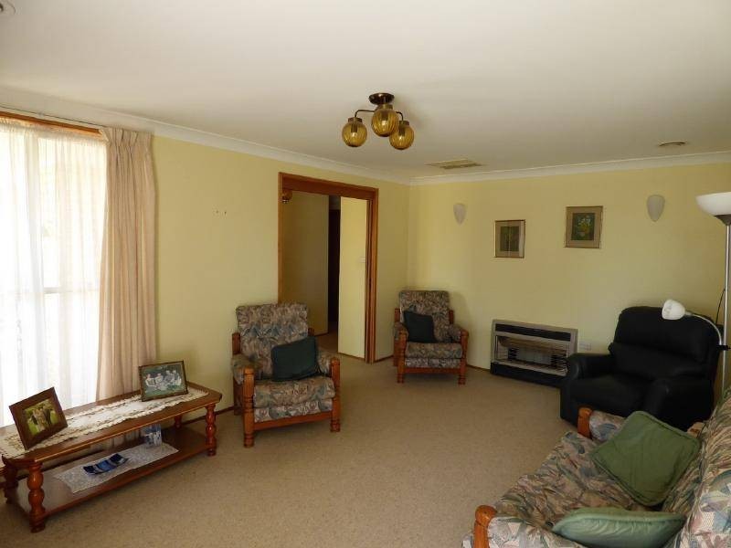 30 Lawrence Street, Cootamundra NSW 2590