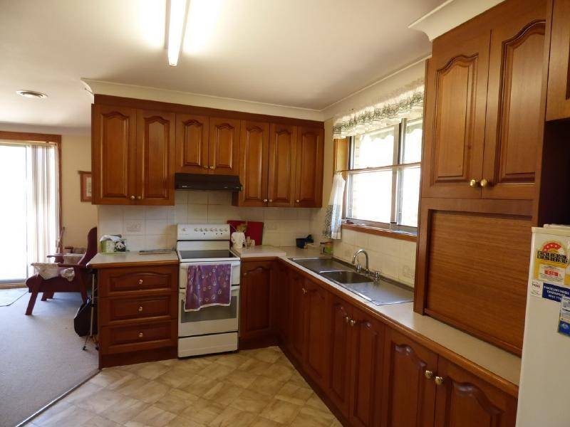 30 Lawrence Street, Cootamundra NSW 2590