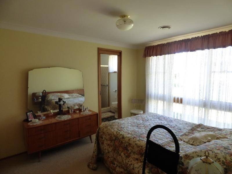 30 Lawrence Street, Cootamundra NSW 2590