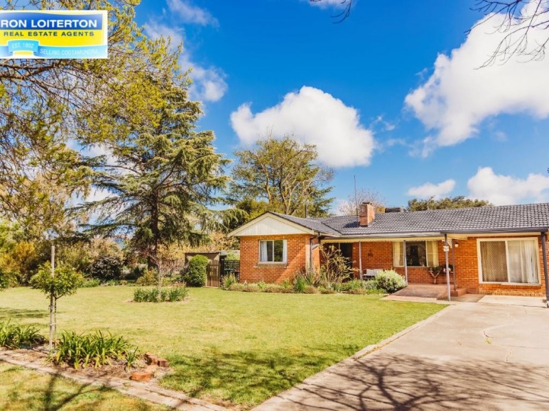 11-11A Olney Street, Cootamundra NSW 2590