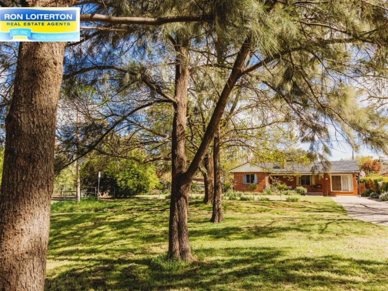 11-11A Olney Street, Cootamundra NSW 2590