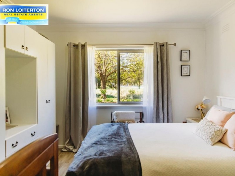11-11A Olney Street, Cootamundra NSW 2590