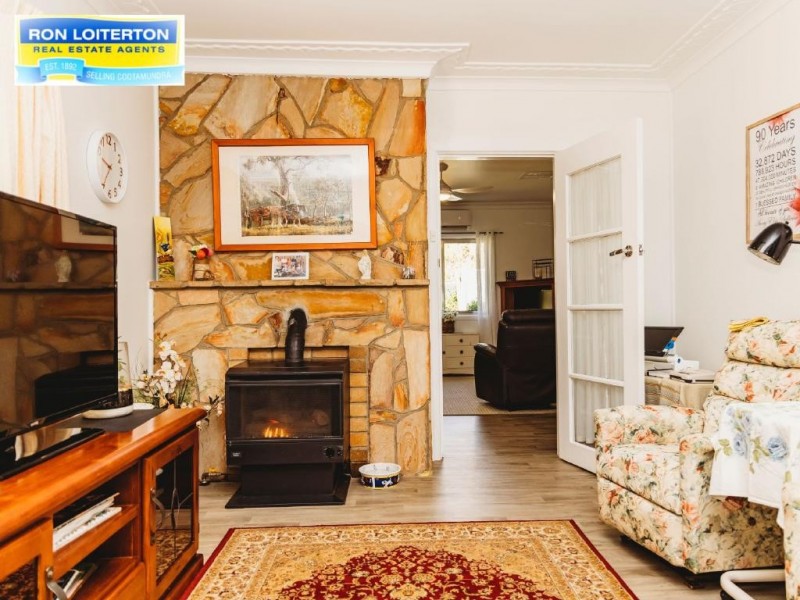 11-11A Olney Street, Cootamundra NSW 2590