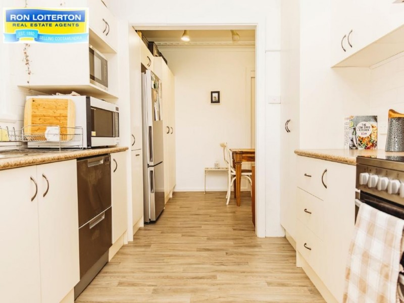 11-11A Olney Street, Cootamundra NSW 2590