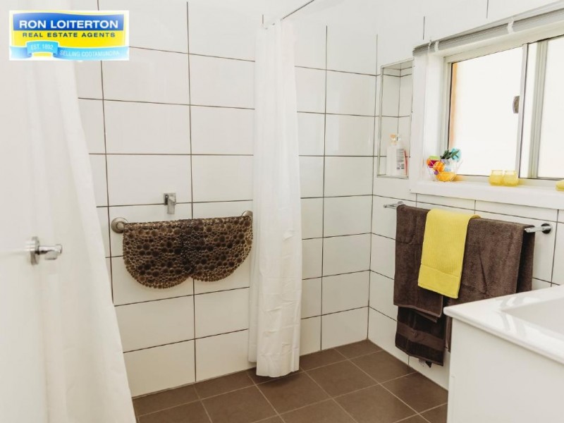 11-11A Olney Street, Cootamundra NSW 2590