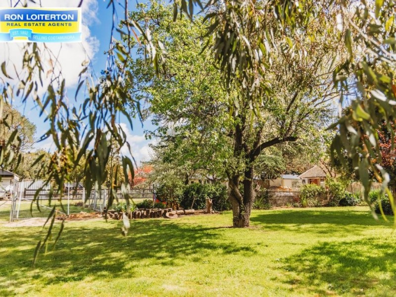 11-11A Olney Street, Cootamundra NSW 2590