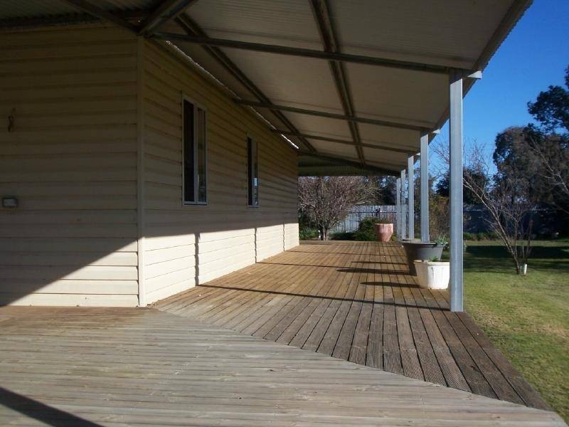 2 Hibernia Street, Stockinbingal NSW 2725