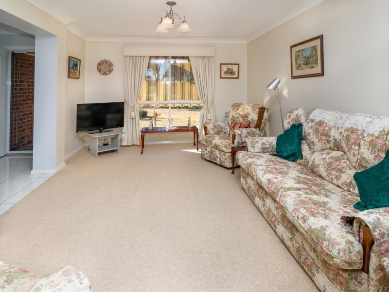19 Dillon Avenue, Cootamundra NSW 2590