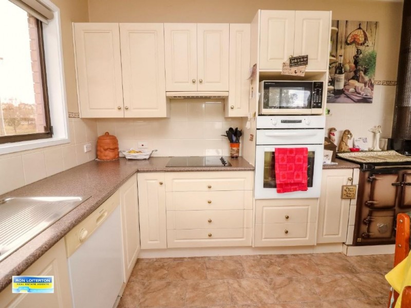 5 Bland Street, Wallendbeen NSW 2588