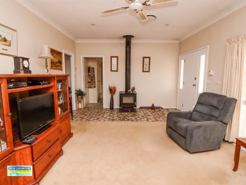 5 Bland Street, Wallendbeen NSW 2588
