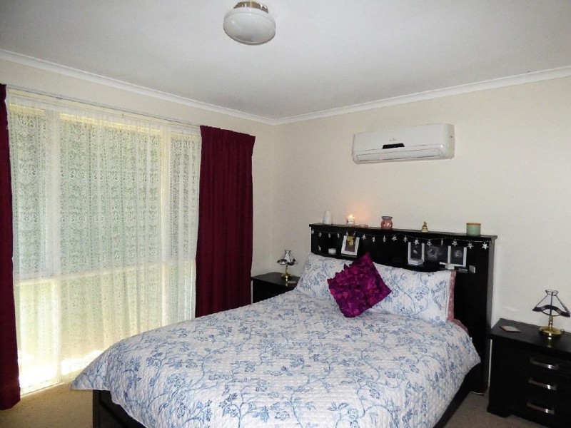 53 Cutler Avenue, Cootamundra NSW 2590