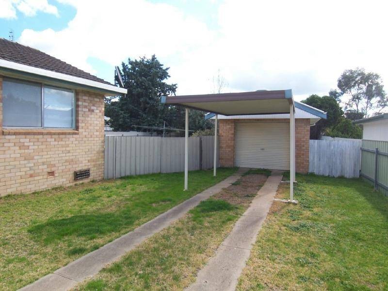 5 John Street, Cootamundra NSW 2590