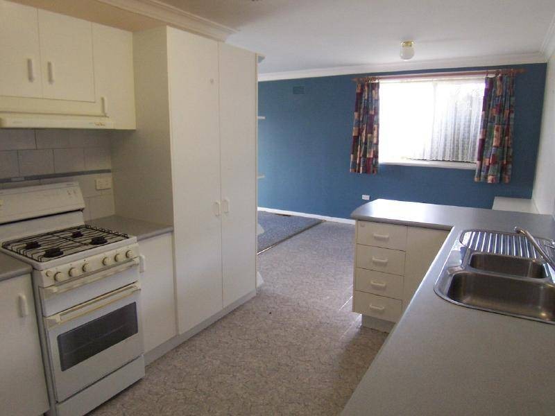 5 John Street, Cootamundra NSW 2590