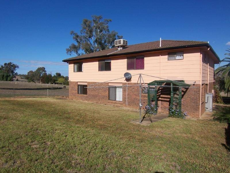90 Pinkerton Road, Cootamundra NSW 2590