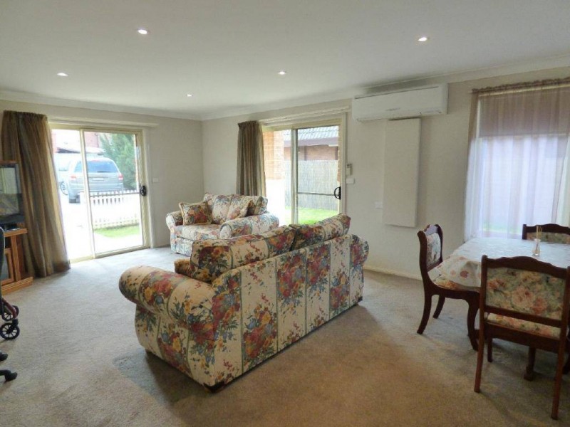 1/5 Bethany Place, Cootamundra NSW 2590
