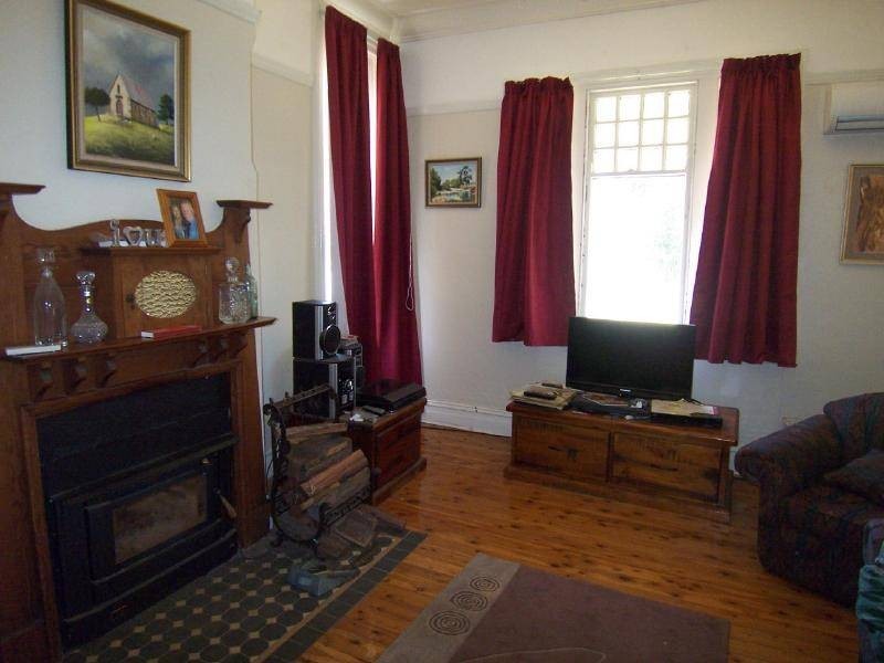 20 Parker Street, Cootamundra NSW 2590