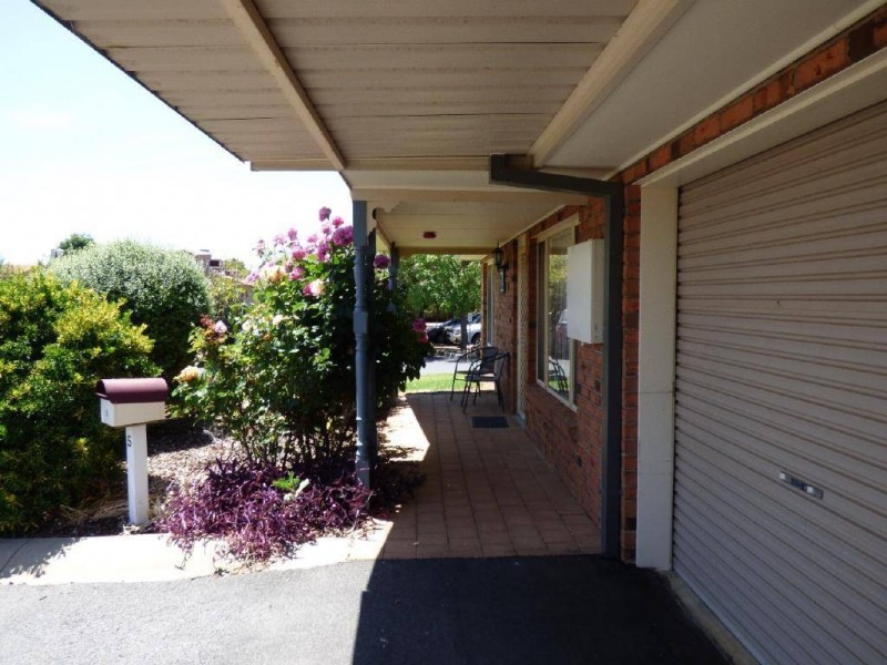 5/121 Adina Court, Cootamundra NSW 2590
