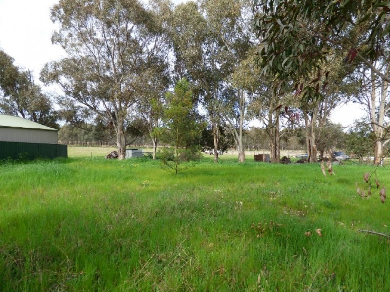 6 Pinkstone Avenue, Cootamundra NSW 2590