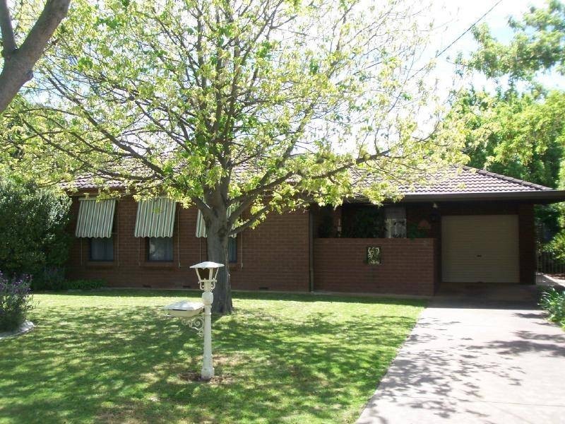 2 Richards Street, Cootamundra NSW 2590